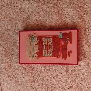 I Heart Revolution Tasty Cranberry Jelly Highlighter Palette